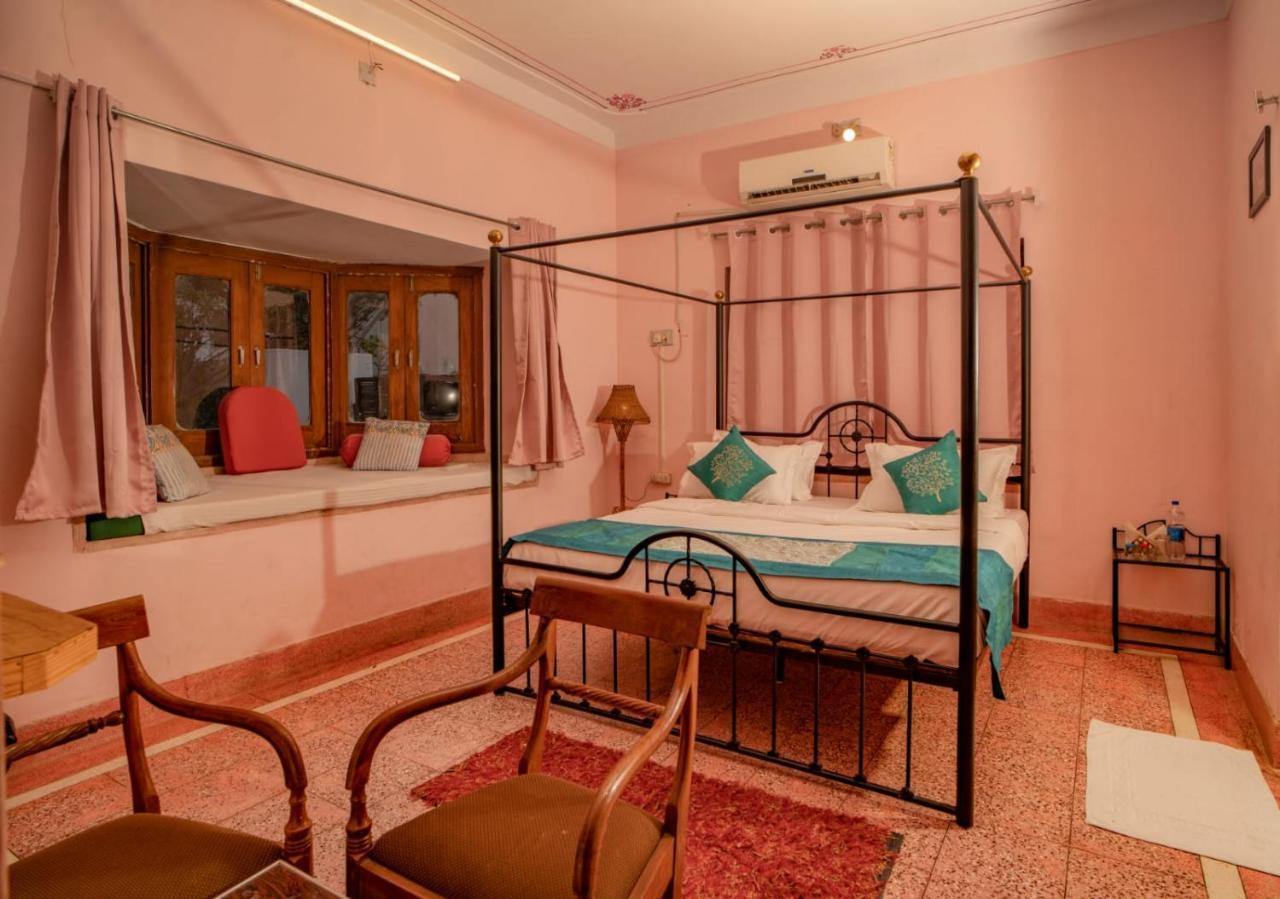 Hotel Ambavgarh Palace Udaipur Exterior foto
