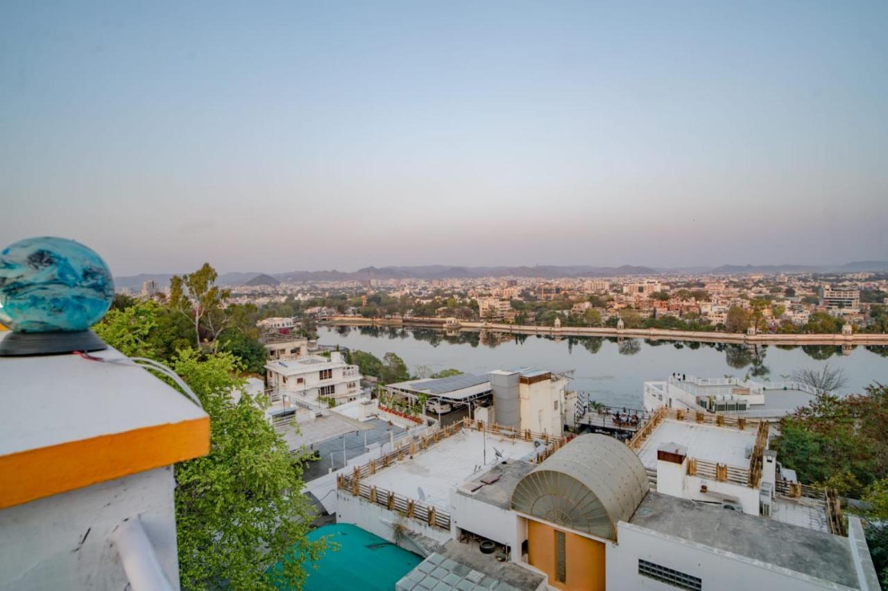 Hotel Ambavgarh Palace Udaipur Exterior foto