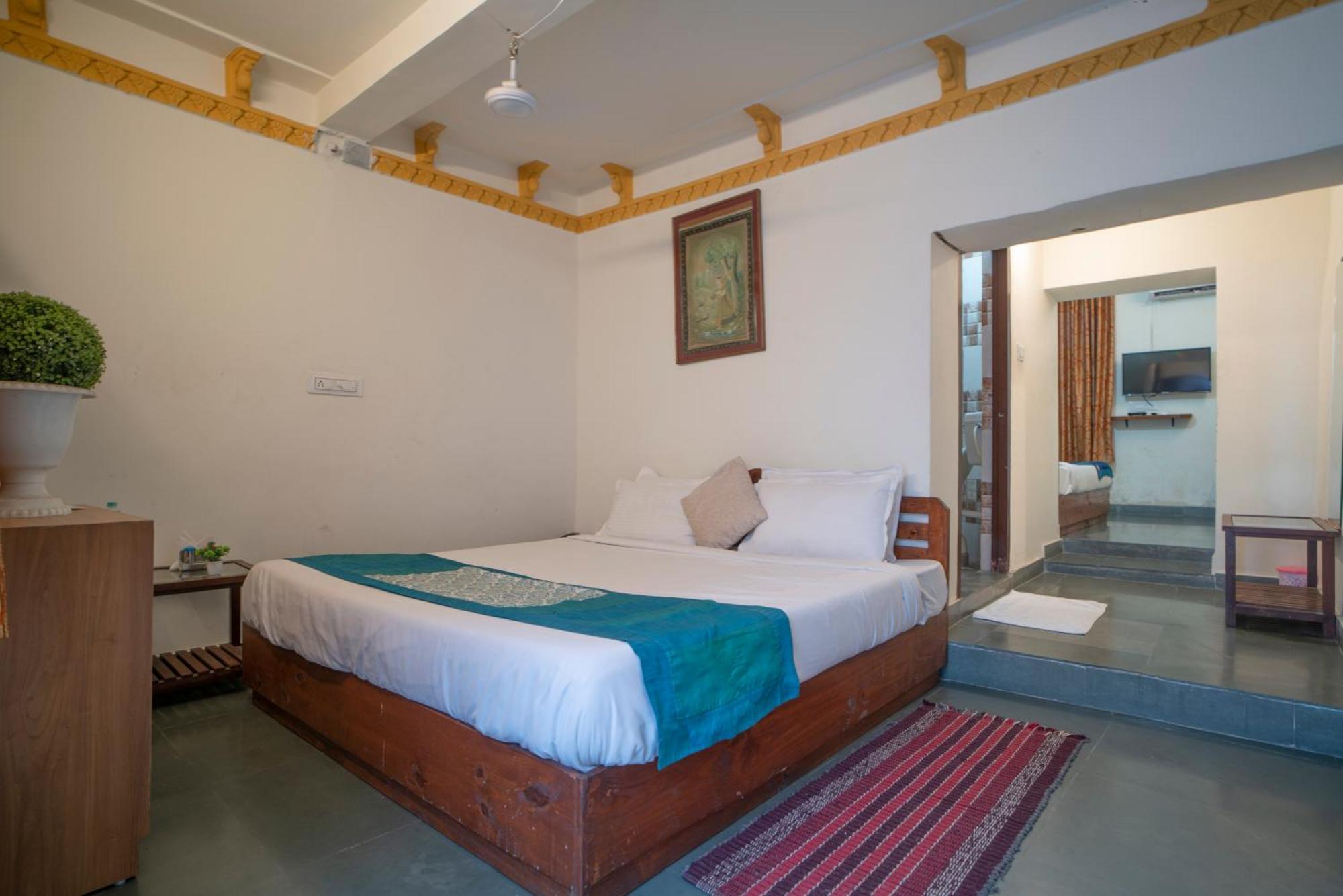 Hotel Ambavgarh Palace Udaipur Exterior foto