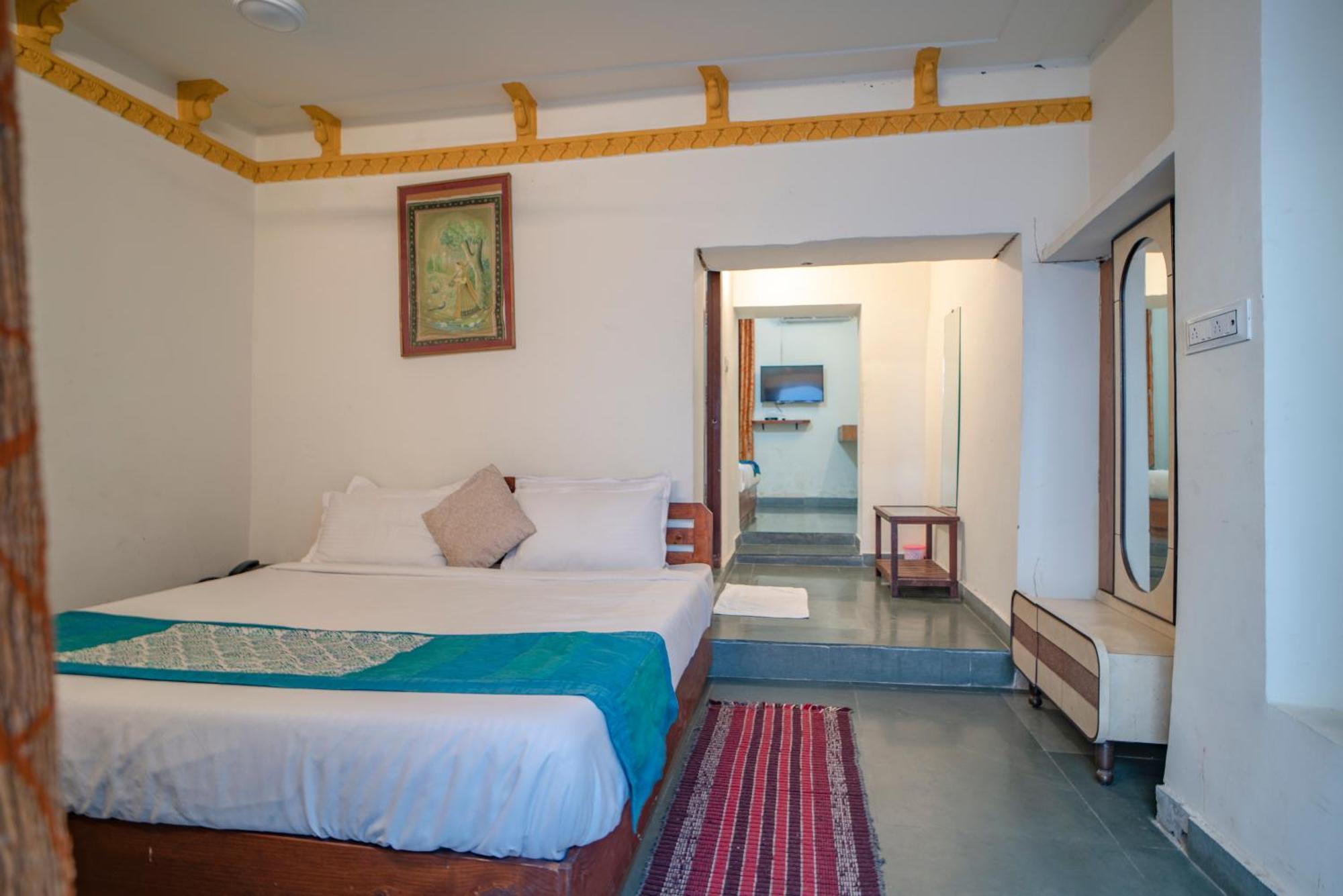 Hotel Ambavgarh Palace Udaipur Exterior foto