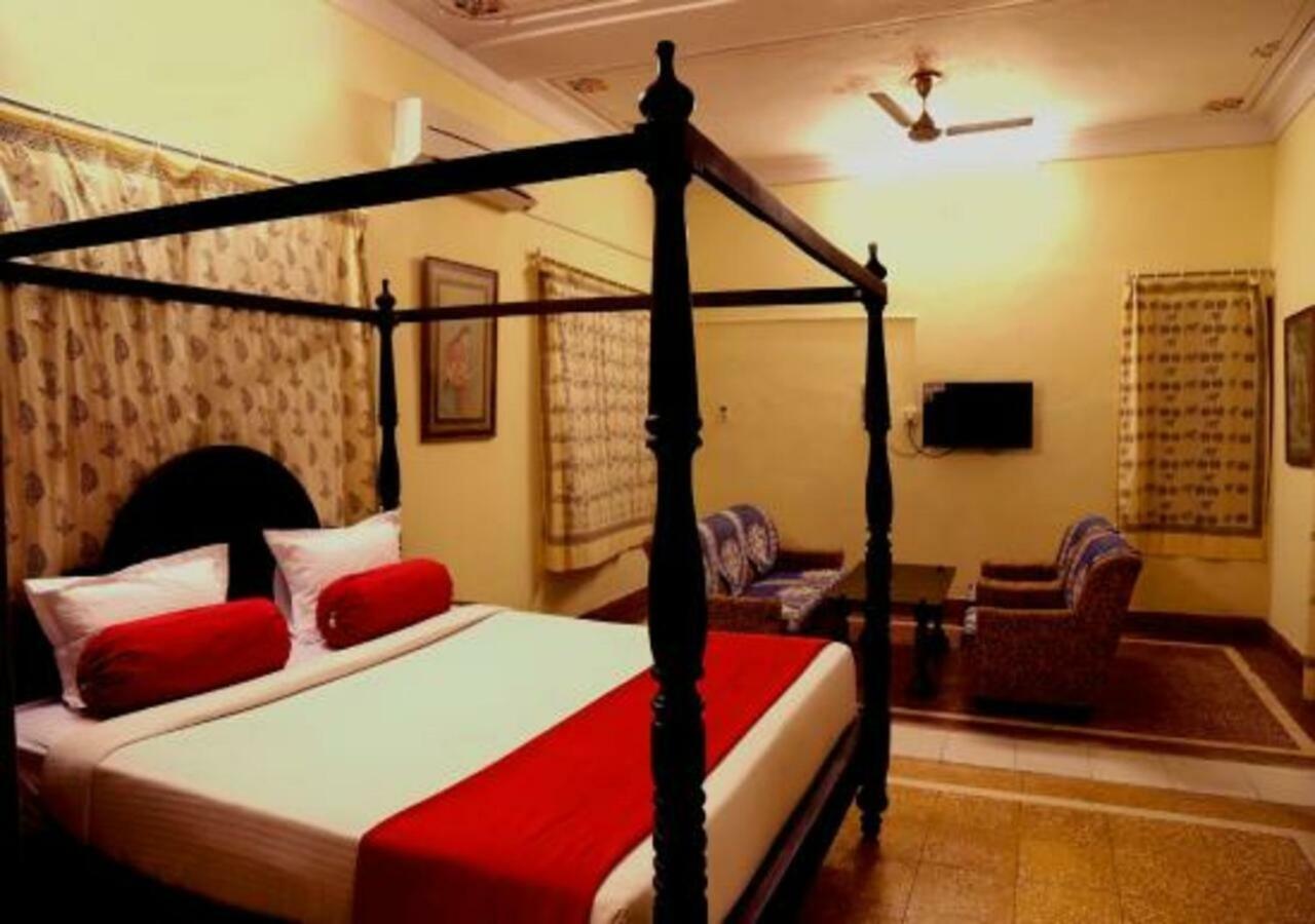 Hotel Ambavgarh Palace Udaipur Exterior foto