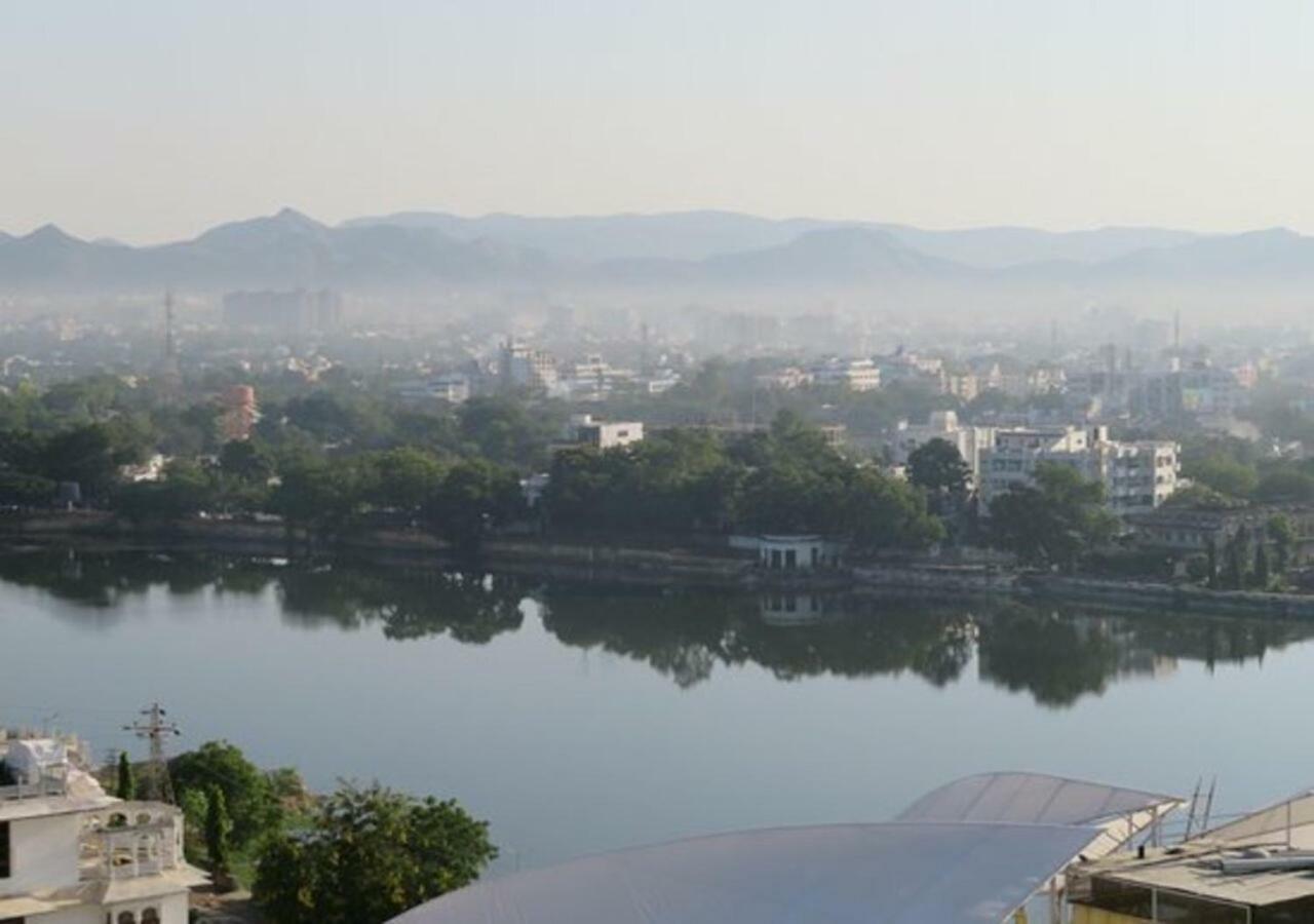 Hotel Ambavgarh Palace Udaipur Exterior foto