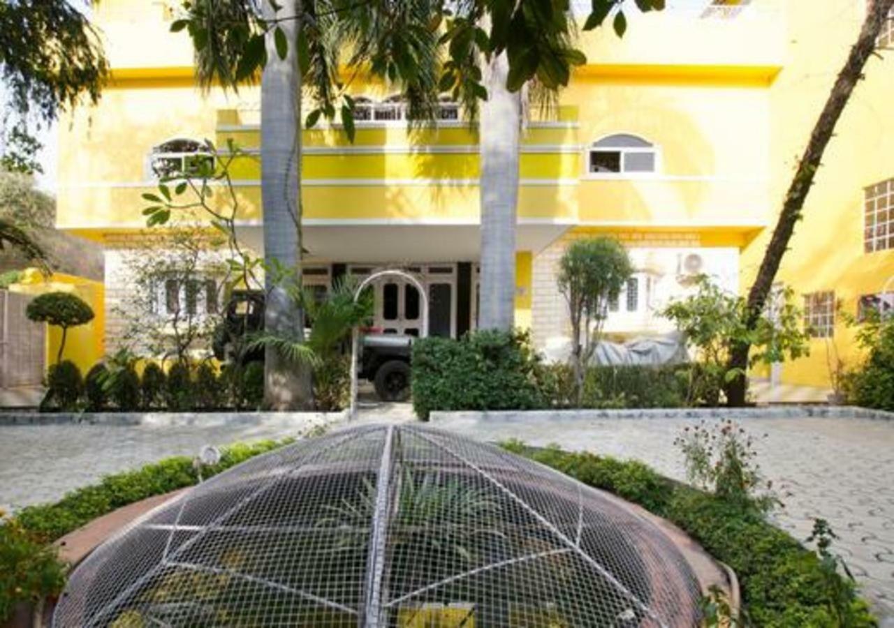 Hotel Ambavgarh Palace Udaipur Exterior foto