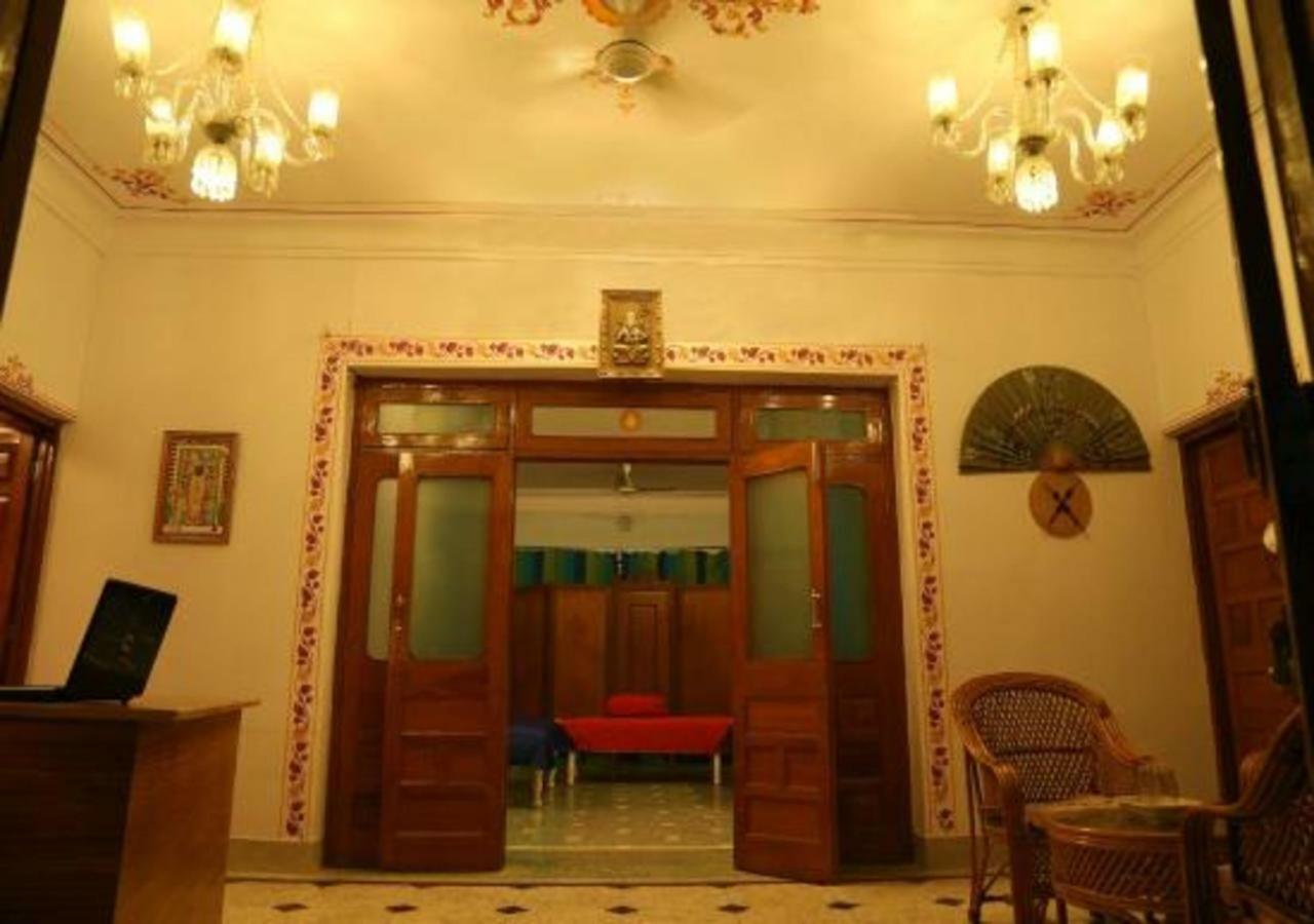 Hotel Ambavgarh Palace Udaipur Exterior foto