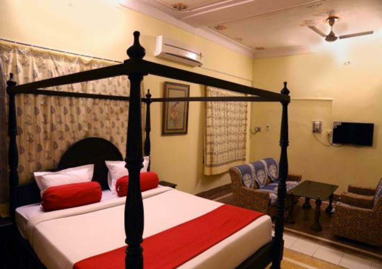 Hotel Ambavgarh Palace Udaipur Exterior foto