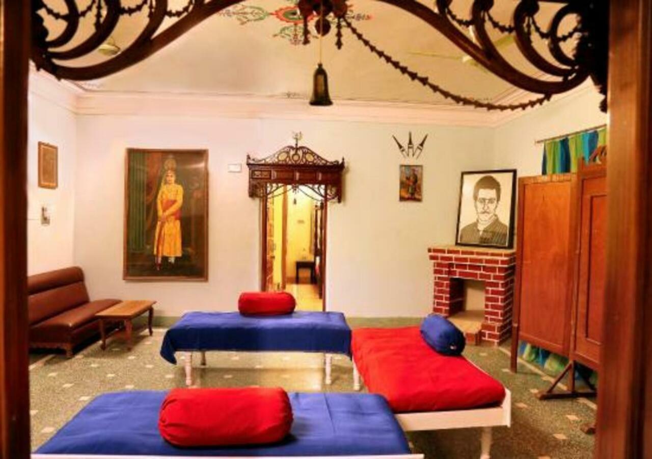 Hotel Ambavgarh Palace Udaipur Exterior foto
